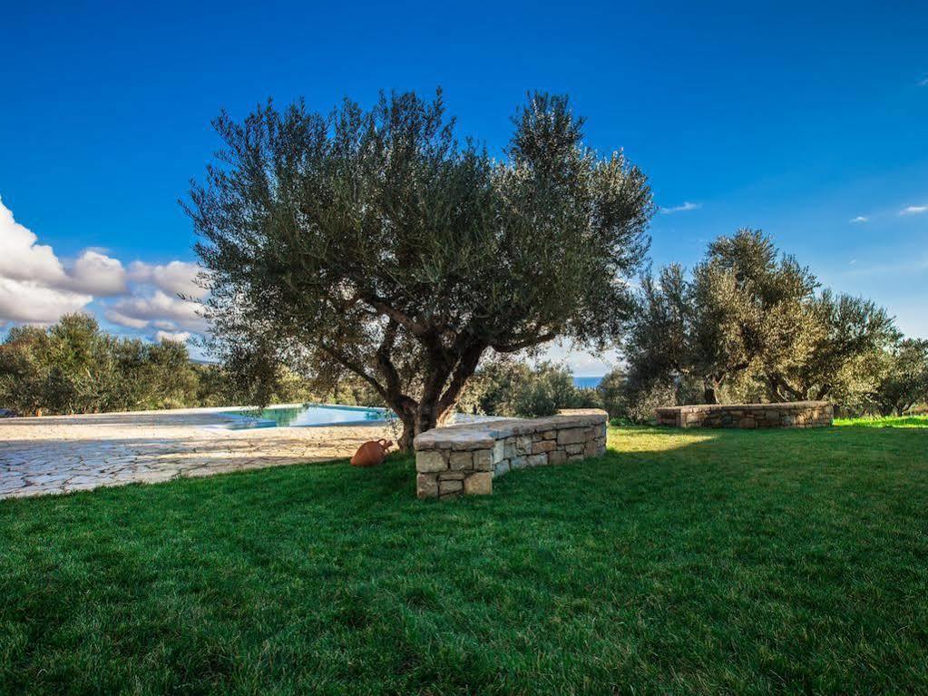 Abelia Luxurious Villas Finikounta Exterior foto